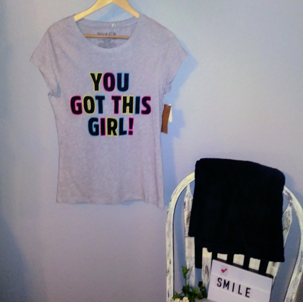 NWT-Graphic Tee